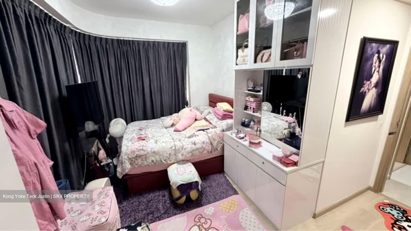 High Park Residences (D28), Apartment #558415071